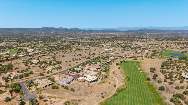 5 Plaza Molleno, Santa Fe, NM 87506