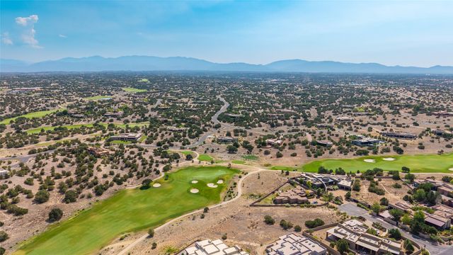 5 Plaza Molleno, Santa Fe, NM 87506