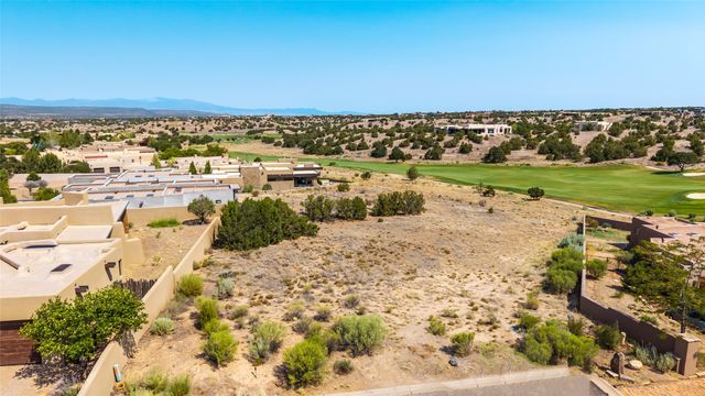 5 Plaza Molleno, Santa Fe, NM 87506