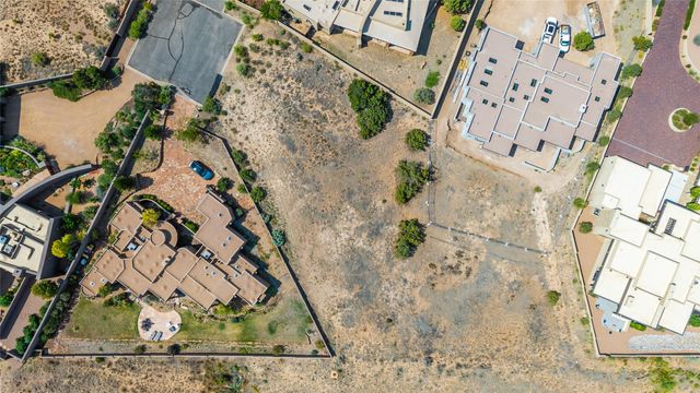 5 Plaza Molleno, Santa Fe, NM 87506
