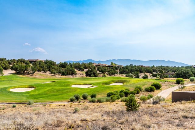 5 Plaza Molleno, Santa Fe, NM 87506