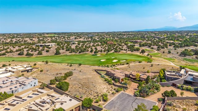 5 Plaza Molleno, Santa Fe, NM 87506