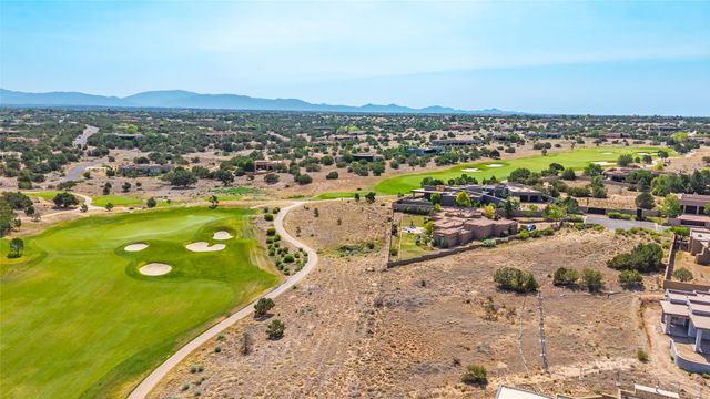 5 Plaza Molleno, Santa Fe, NM 87506