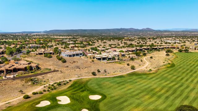 5 Plaza Molleno, Santa Fe, NM 87506