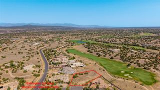 5 Plaza Molleno, Santa Fe, NM 87506