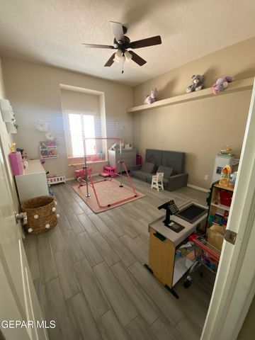 798 Maxey Marie Drive, El Paso, TX 79932
