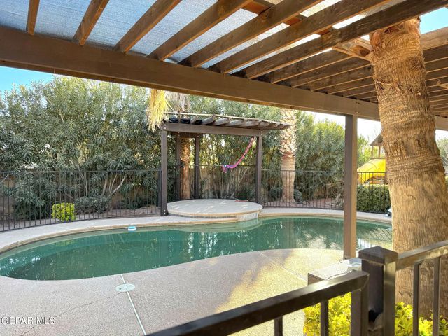 798 Maxey Marie Drive, El Paso, TX 79932