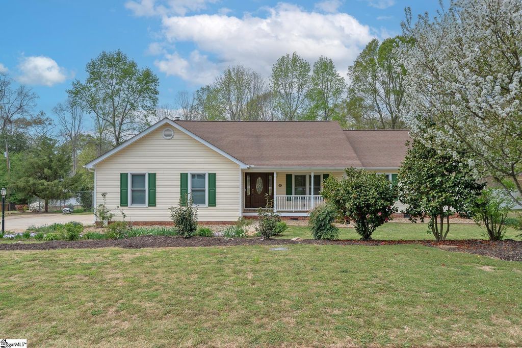 512 Wemberly Lane, Simpsonville, SC 29681