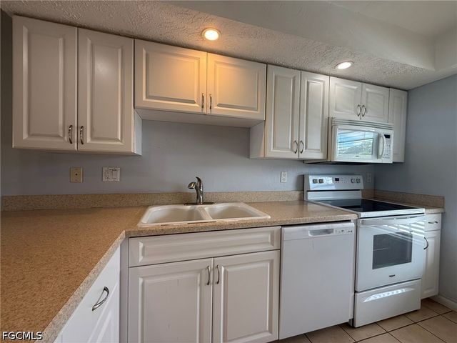 16251 Dublin CIR 204, Fort Myers, FL 33908