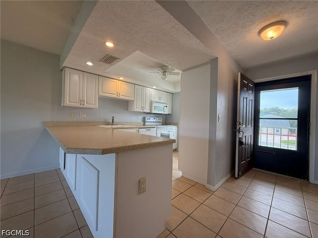 16251 Dublin CIR 204, Fort Myers, FL 33908