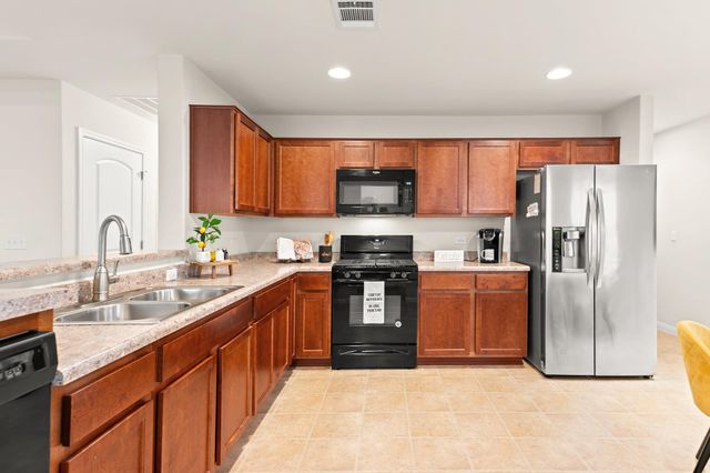 605 Chambers Creek CT, Georgetown, TX 78633