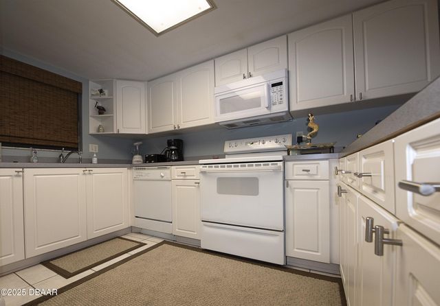 1571 S Atlantic Ave Apt 106, New Smyrna Beach, FL 32169