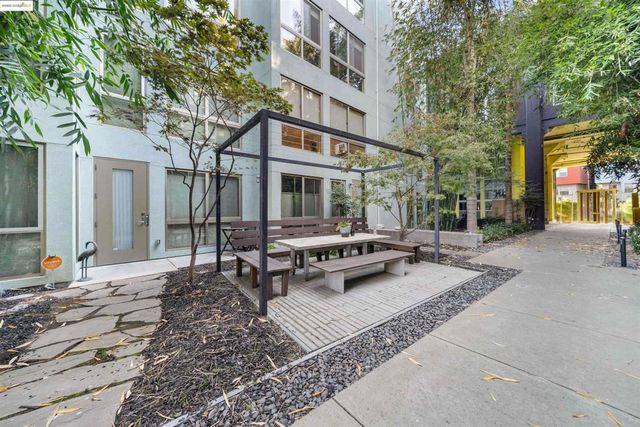 1201 Pine St 363, Oakland, CA 94607