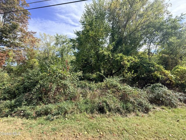 L27 Dusenberry Lane, Brunswick, NY 12180