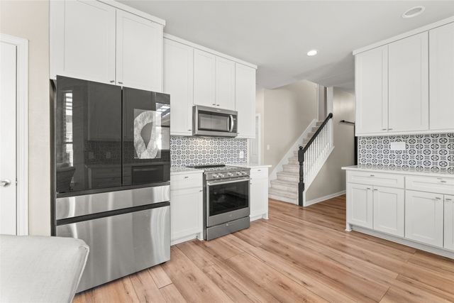 305 Parkwood Drive, Lakewood Village, TX 75068