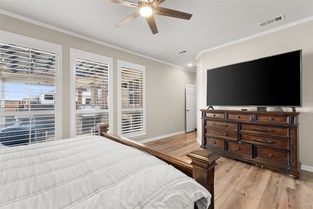 305 Parkwood Drive, Lakewood Village, TX 75068