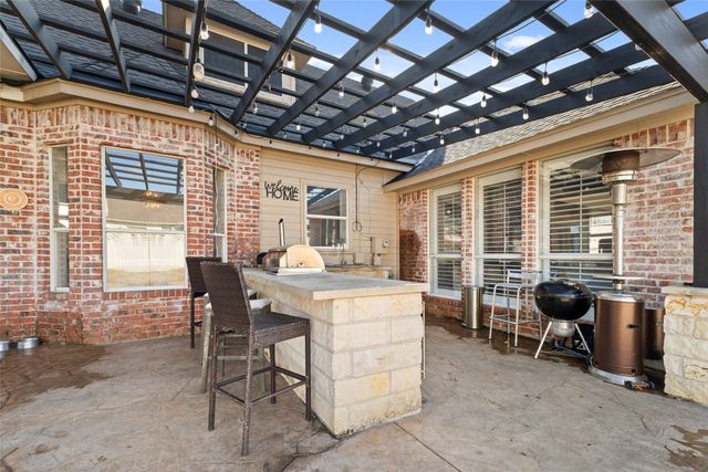 305 Parkwood Drive, Lakewood Village, TX 75068