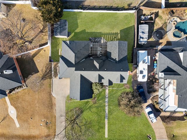 305 Parkwood Drive, Lakewood Village, TX 75068