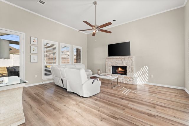 305 Parkwood Drive, Lakewood Village, TX 75068