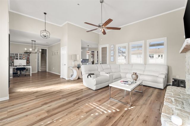 305 Parkwood Drive, Lakewood Village, TX 75068