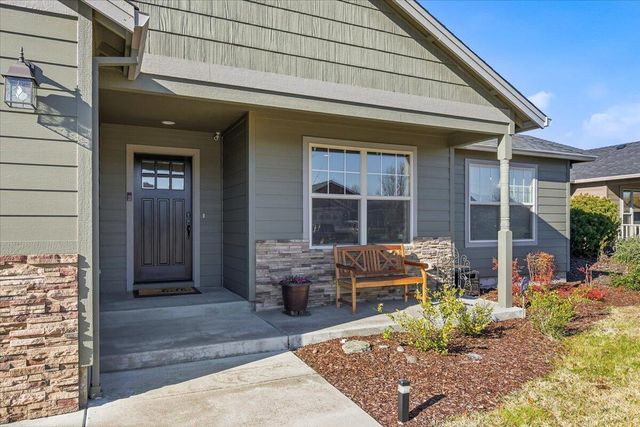 3229 Pecan Court, Medford, OR 97504