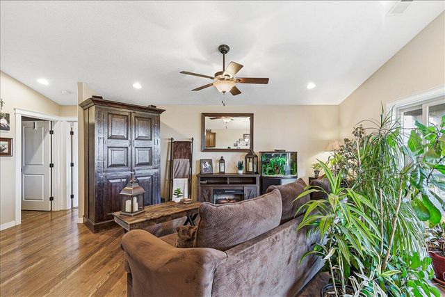 3229 Pecan Court, Medford, OR 97504