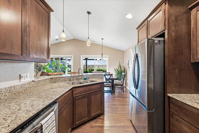 3229 Pecan Court, Medford, OR 97504