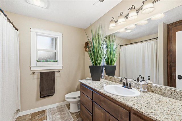 3229 Pecan Court, Medford, OR 97504