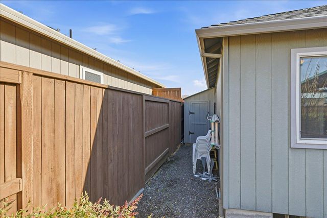 3229 Pecan Court, Medford, OR 97504