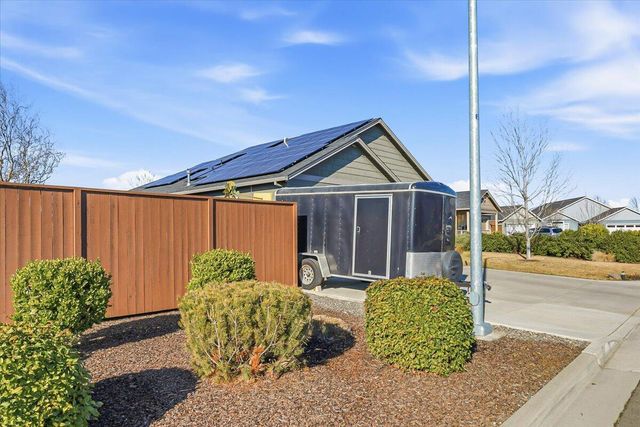 3229 Pecan Court, Medford, OR 97504