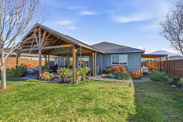 3229 Pecan Court, Medford, OR 97504