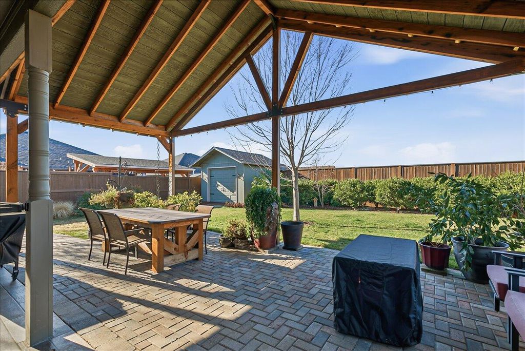 3229 Pecan Court, Medford, OR 97504