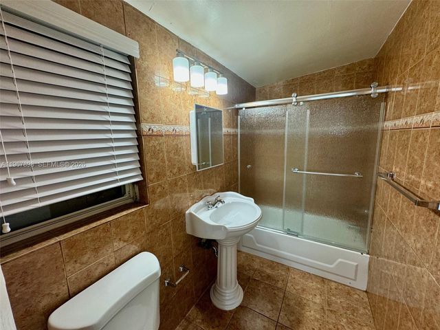 104 Commercial Blvd 4, Lauderdale By The Sea, FL 33308