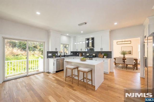 6 Ruby Court, Hamburg, NJ 07419