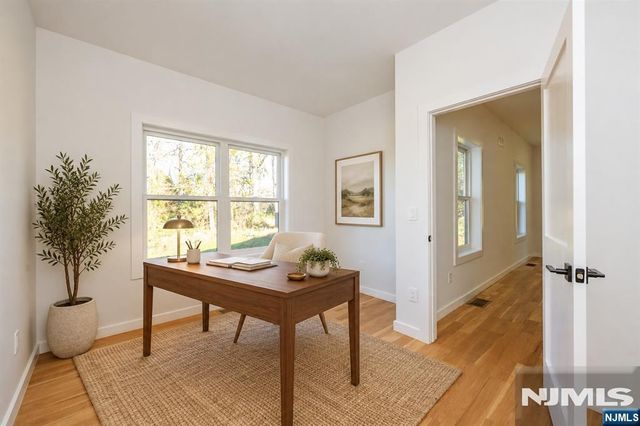 6 Ruby Court, Hamburg, NJ 07419