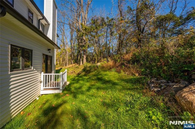 6 Ruby Court, Hamburg, NJ 07419