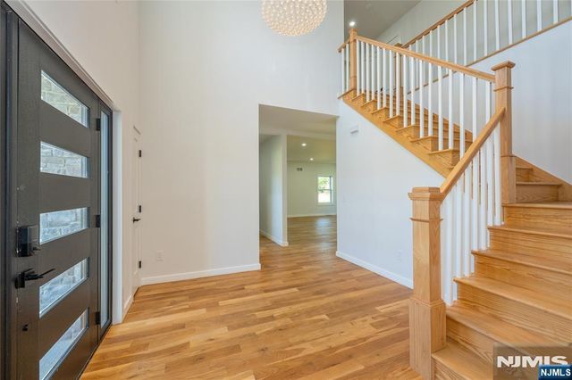 6 Ruby Court, Hamburg, NJ 07419