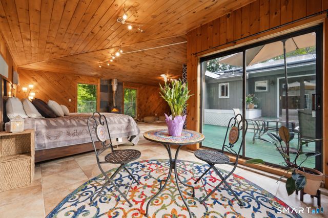 850 Litchfield Turnpike, Bethany, CT 06524