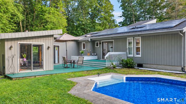 850 Litchfield Turnpike, Bethany, CT 06524