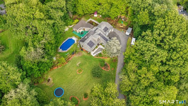 850 Litchfield Turnpike, Bethany, CT 06524