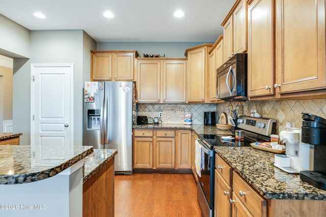 5214 Flank Court, Southport, NC 28461