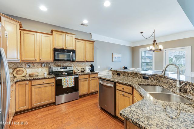 5214 Flank Court, Southport, NC 28461