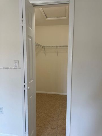 10501 SW 155 1121, Miami, FL 33196