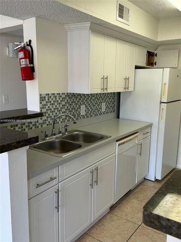 10501 SW 155 1121, Miami, FL 33196