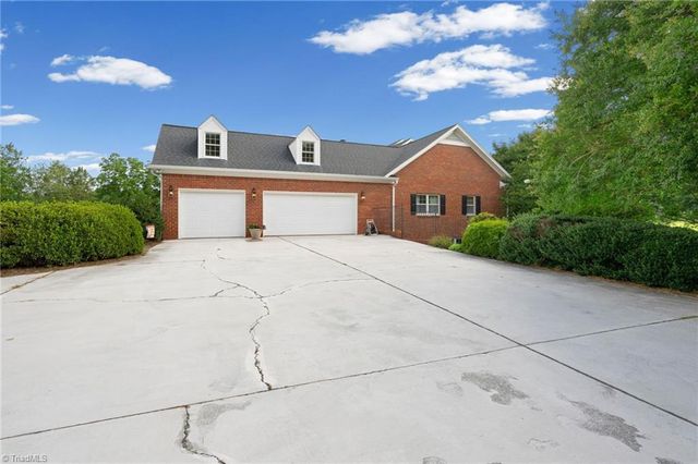 1044 Lasley Road, Lewisville, NC 27023