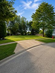 515 Parkside Terrace, Crystal Lake, IL 60014