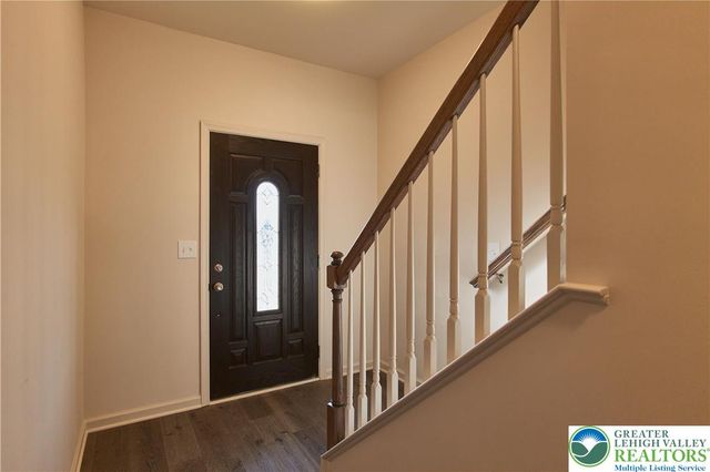 6639 Stein Way, Lower Macungie Twp, PA 18062