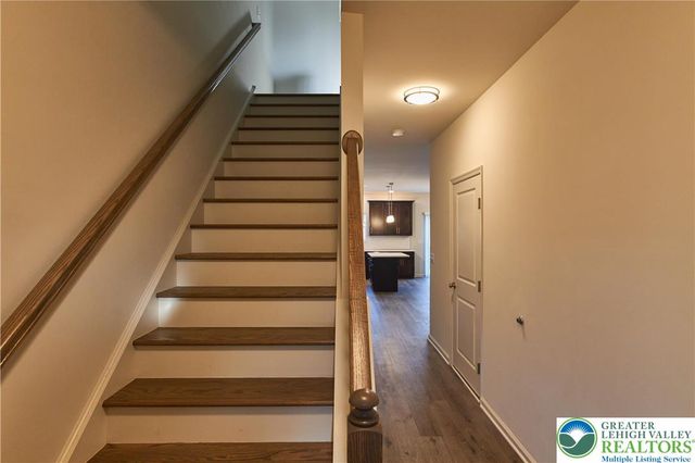 6639 Stein Way, Lower Macungie Twp, PA 18062