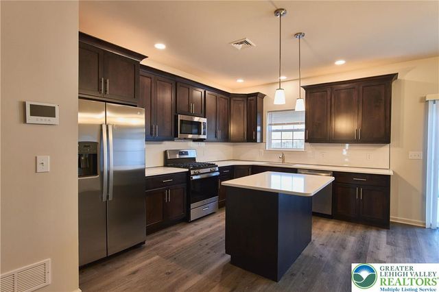 6639 Stein Way, Lower Macungie Twp, PA 18062