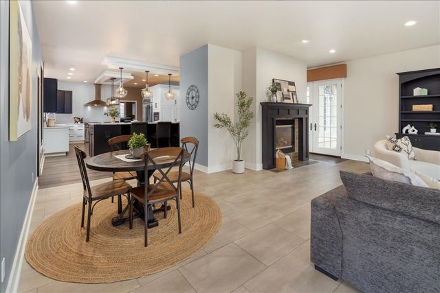 1200 Bluegrass Dr W, Billings, MT 59106